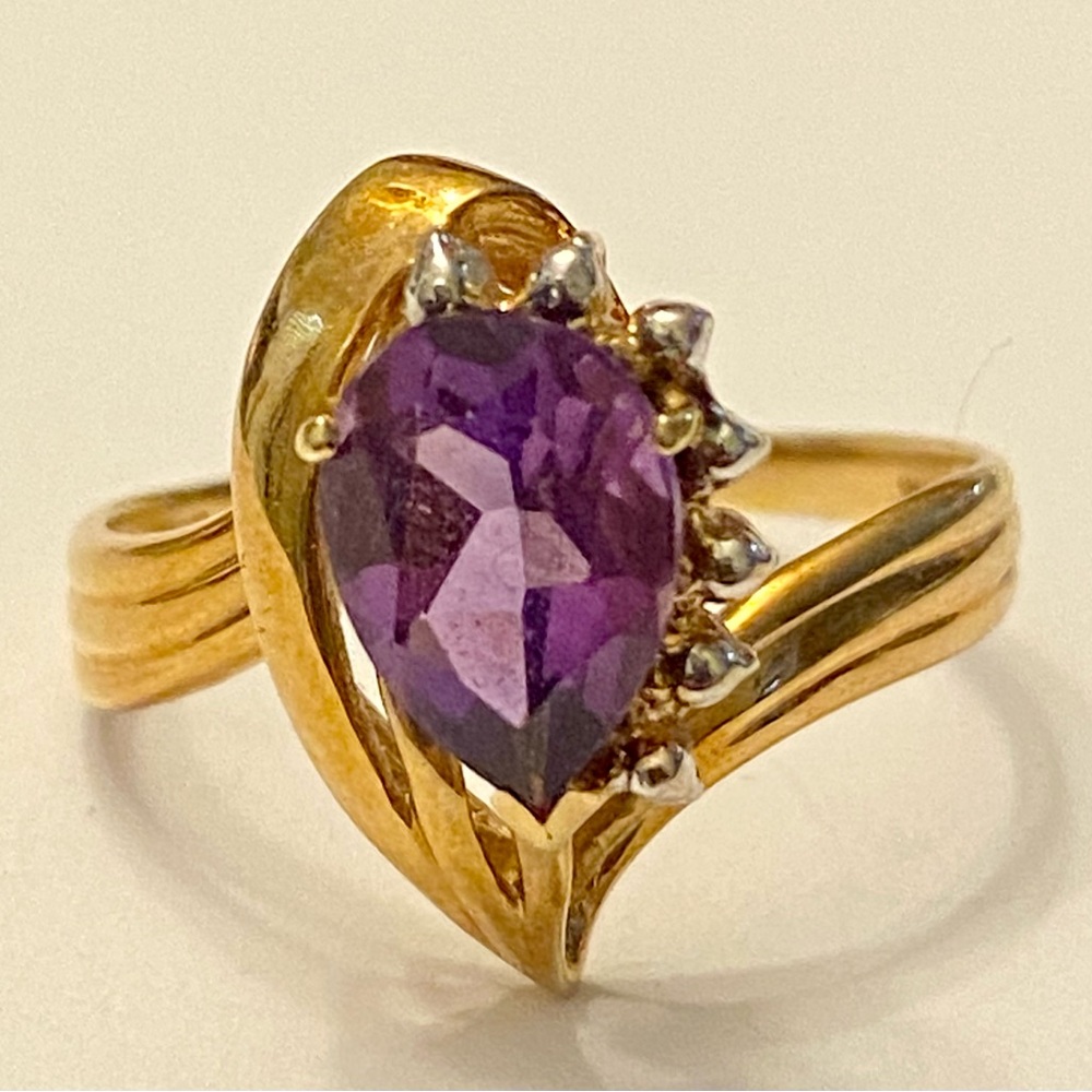 14kt Gold And Amethyst Ring